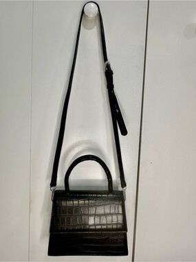 Black Croc-Texture Women's Top-Handle Crossbody Bag